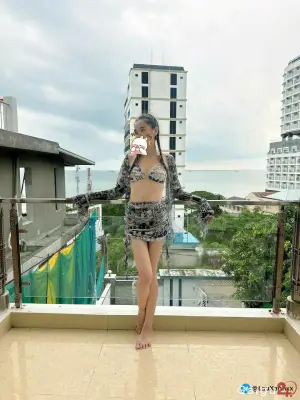 Tiểu Miu - em hàng tình cảm chiều hết nấc
