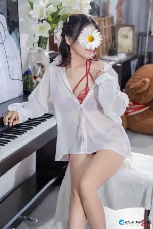 BÍCH NGỌC- EM HÀNG CHUYÊN CƠ CỰC DÂM CHIỂU HẾT MÌNH