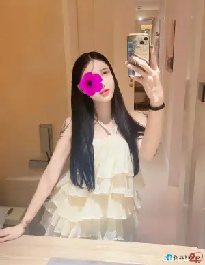 HOT GIRL LY LY BABY_ CHÂN DÀI 1M7_MẶT XINH NHƯ THIÊN THẦN CHUẨN DÁNG SIÊU MẪU