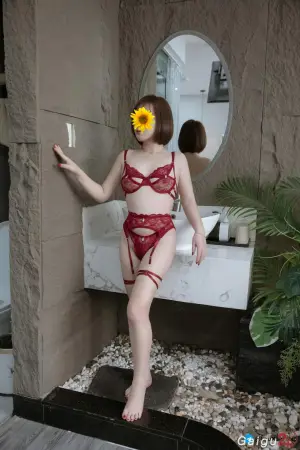 GÁI DÂM QUỲNH NGỌC _ NGOAN XINH YÊU _CHIỀU KHÁCH TỚI BẾN LÀM TÌNH MAX PHÊ