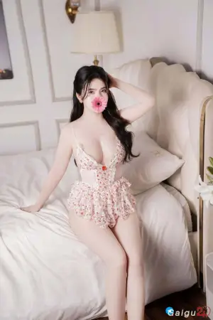 TRÚC ANH - Nàng thơ chuẩn model - xinh chuẩn thước ngọc