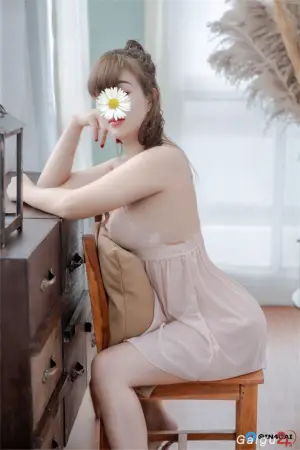 LAN PHƯƠNG - Vòng 1 siêu to mông cong bím khít - SEXY