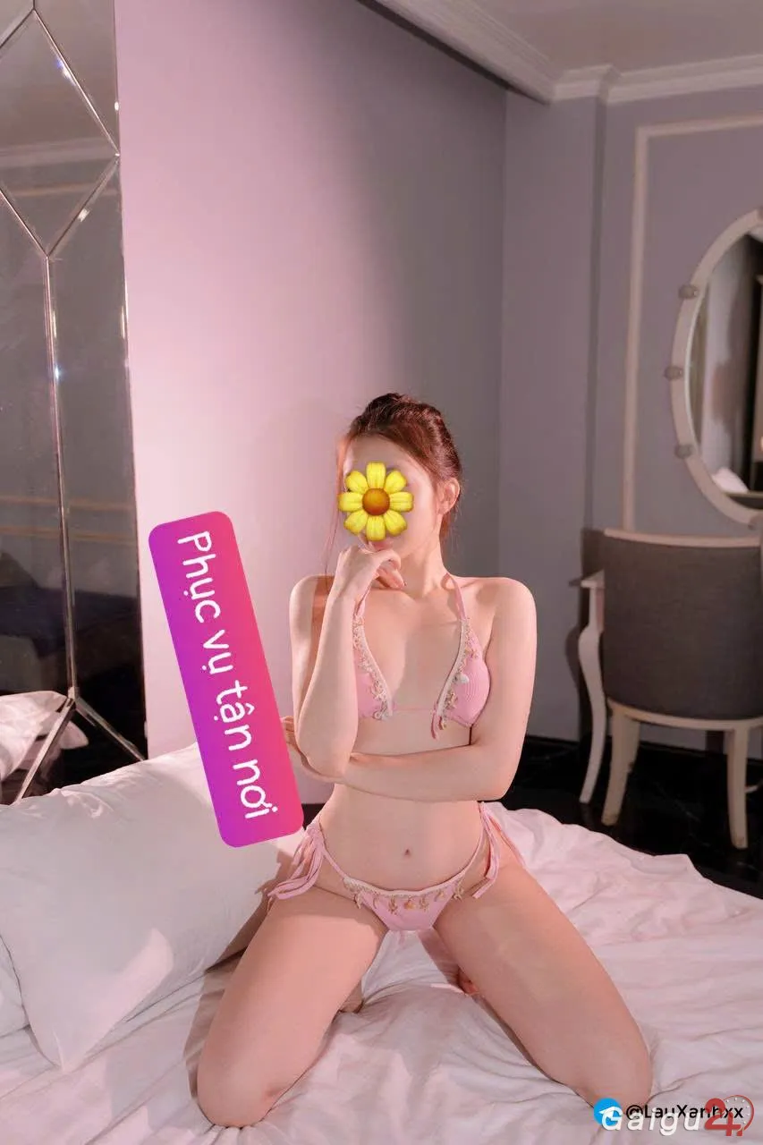 LINH KA - GÁI NON MÌNH DÂY BODY NHÌN LÀ THÈM