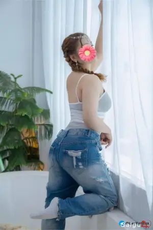 VY ANH DÂM NỮ CHÍNH HIỆU, LÀM TÌNH BAO PHÊ