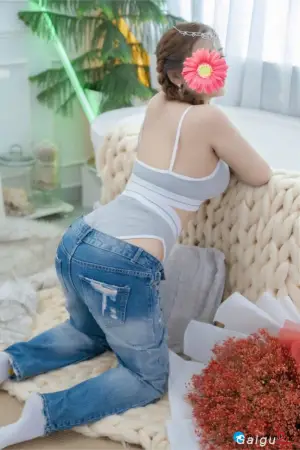 VY ANH DÂM NỮ CHÍNH HIỆU, LÀM TÌNH BAO PHÊ