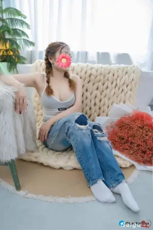 VY ANH DÂM NỮ CHÍNH HIỆU, LÀM TÌNH BAO PHÊ