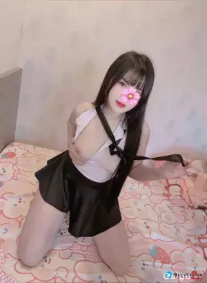 GÁI TEEN XINH CHÂU ANH _TÌNH CẢM ĐÁNG YÊU_BODDY ĐẸP