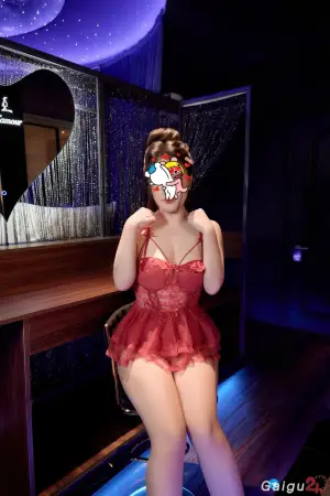 GÁI DÂM NA TÂY_ XINH NHƯ THIÊN THẦN BODDY GỢI CẢM