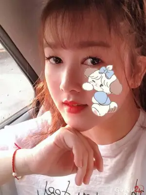 TiNa - Em Hàng Dâm Ngoan và Đáng Yêu