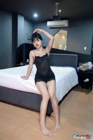 Lisa 2k4 Việt Nam Xinh Xắn Lần Đầu Đi Làm