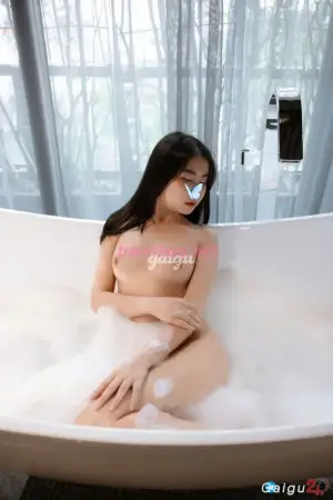 GÁI XINH MAI ANH_ NON TƠ ĐÁNG YÊU_CHẤT GÂY NGHIỆN CHO AE NHÉ