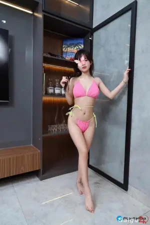 GÁI NON KIỀU PHƯƠNG_ MẶT XINH NHƯ THIÊN THẦN _BODDY RẤT LÔI CUỐN_NON TƠ MỚI ĐI LÀM