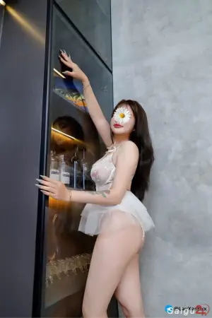 THUỲ TRANG 2K3- BÉ CÓ CẶP VÚ CĂNG ĐẦY BAO MÚT VÀ BÍM CĂNG MỌNG BAO VÉT