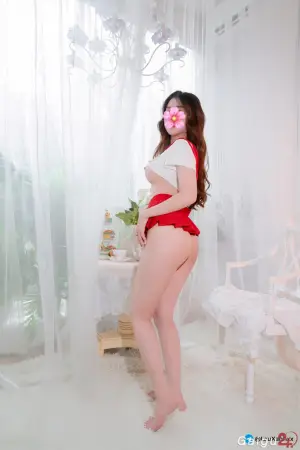 BÉ KIM - 2K8 -GÁI XINH, DÁNG CAO DA TRẮNG, SEXY CHIỀU KHÁCH HẾT NẤC.