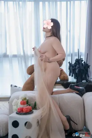 Thanh Trà - Siêu Phẩm Làm Tình Đê Mê, Phá Nát Phân khúc