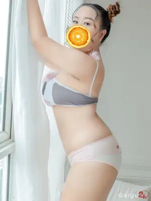 MINH CHÂU - Em Gái Múp, Nhiệt Tình và Dễ Thương