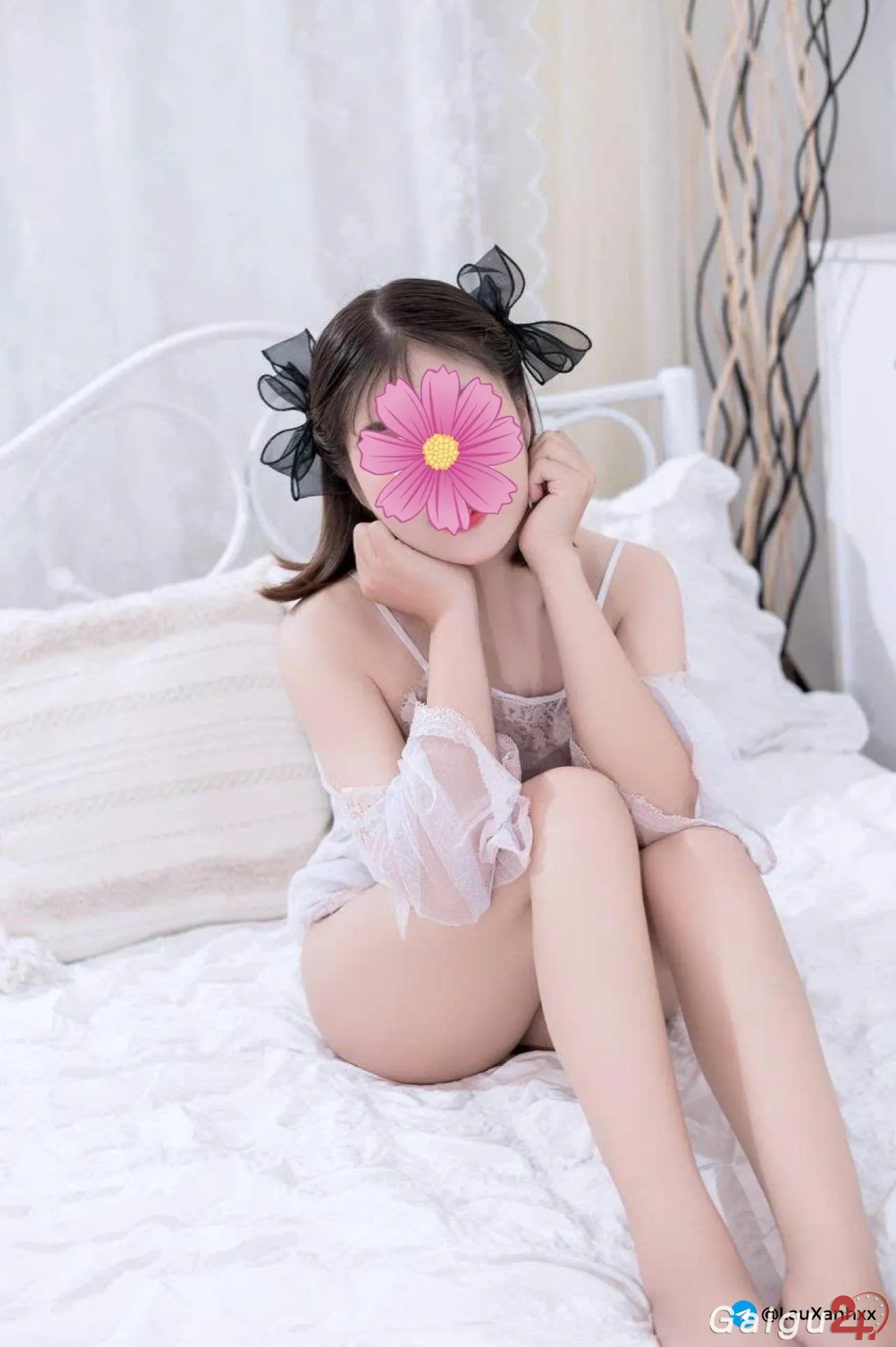 Bé sam gái ngoan từ quê lên thành phố , vui vẻ nhiệt tình
